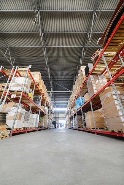long shelves with variety boxes containers - MN pallets now